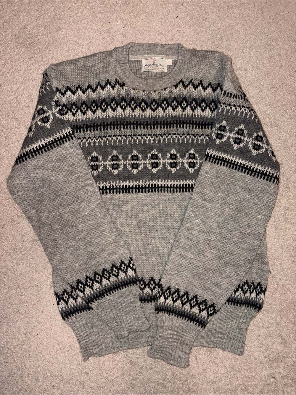 Vintage Macy's Men's Store Scandinavian Design 100% Virgin Wool Crewneck Sweater